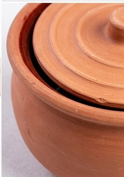 Clay Cooking Handi Pot with Lid, Medium